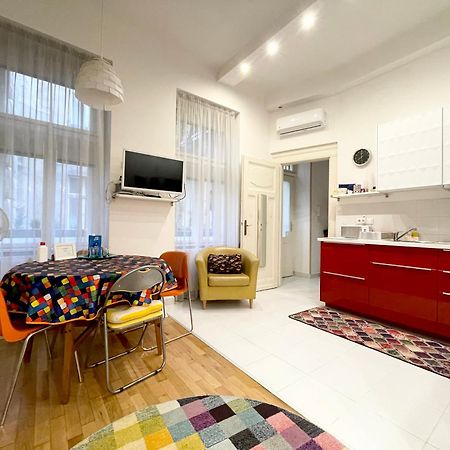 Rainbow Pearl Apartment At St Stephen' S Basilica Budapest Bagian luar foto