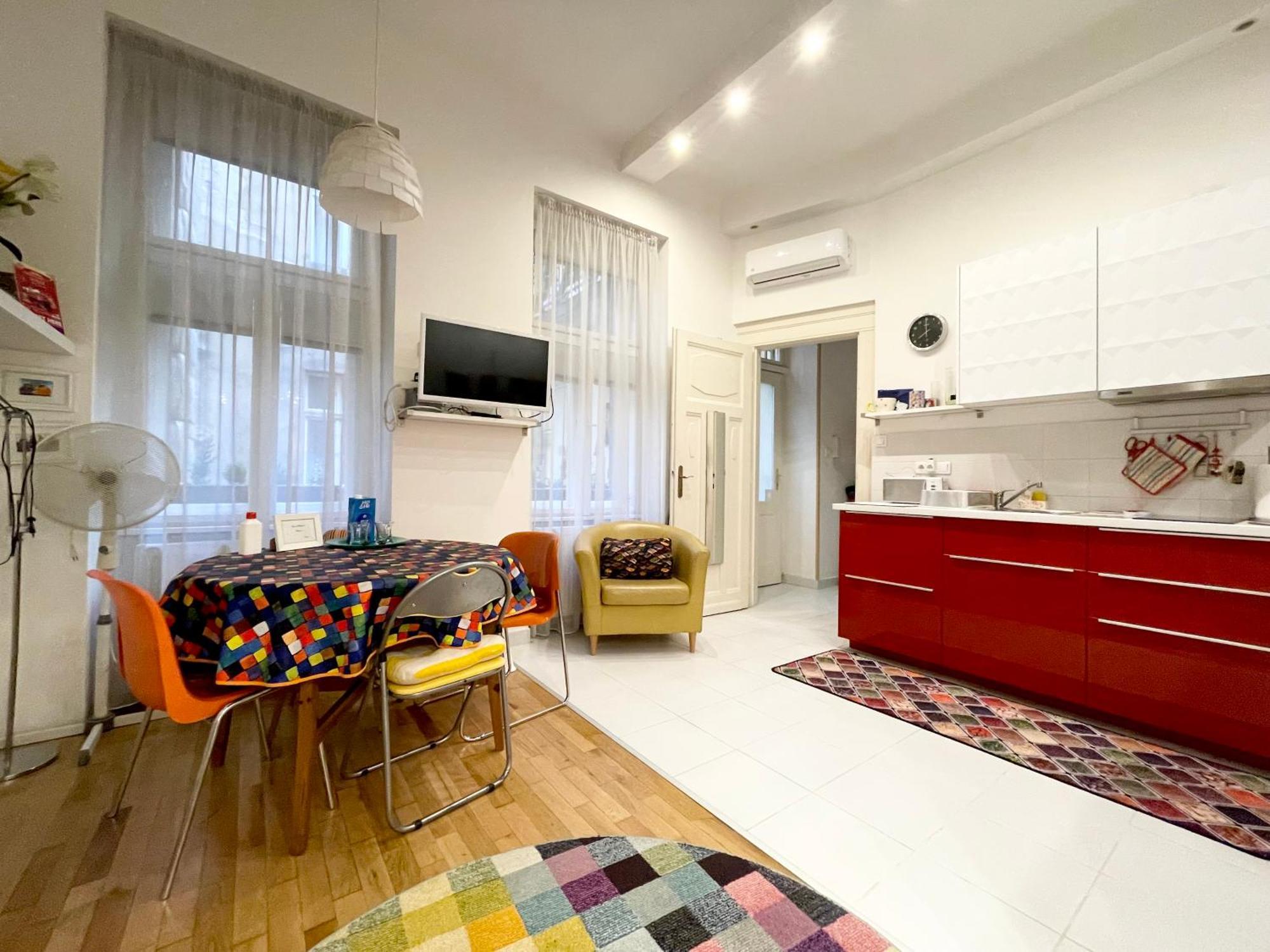 Rainbow Pearl Apartment At St Stephen' S Basilica Budapest Bagian luar foto