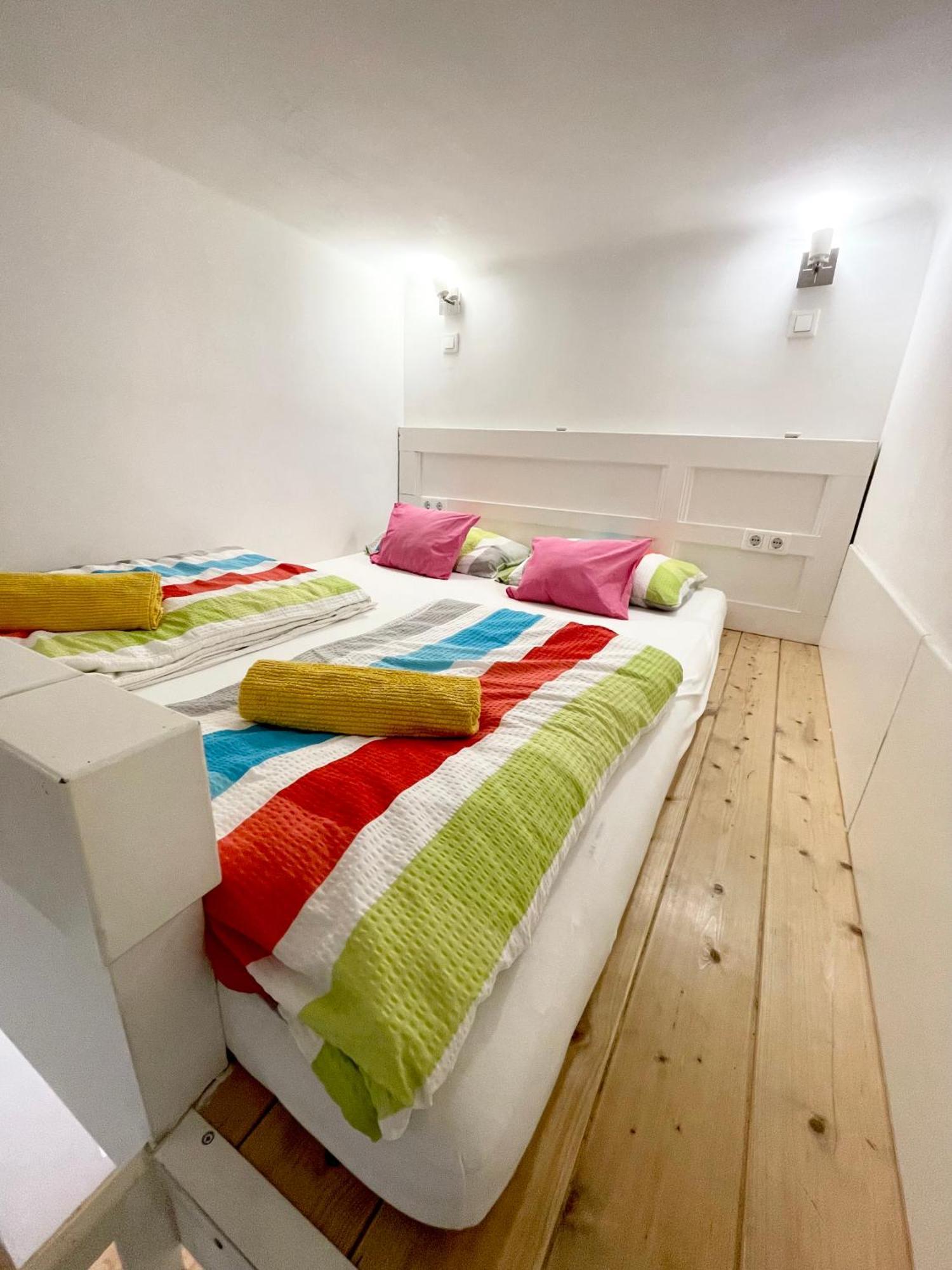 Rainbow Pearl Apartment At St Stephen' S Basilica Budapest Bagian luar foto