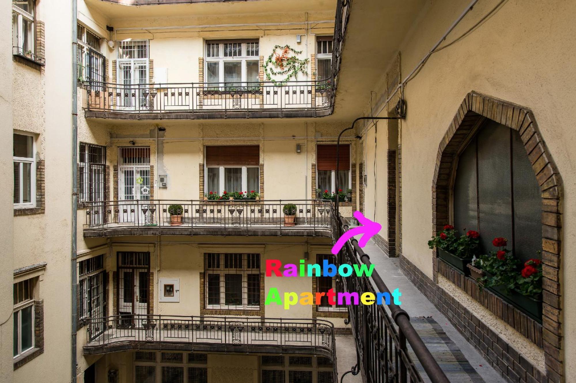 Rainbow Pearl Apartment At St Stephen' S Basilica Budapest Bagian luar foto