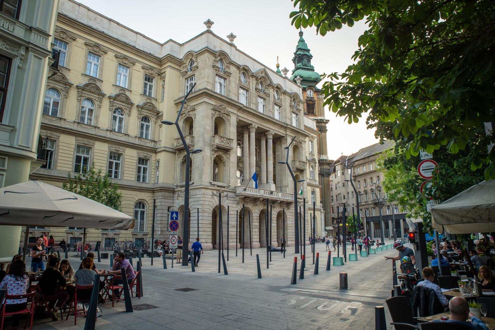 Rainbow Pearl Apartment At St Stephen' S Basilica Budapest Bagian luar foto